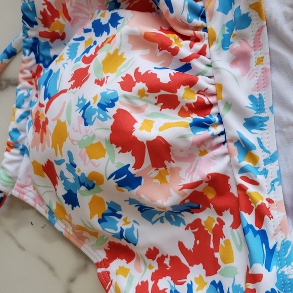 Tutorutor High Waisted Ruffle Floral Print Bikini Set Size XL - Picture 7 of 13